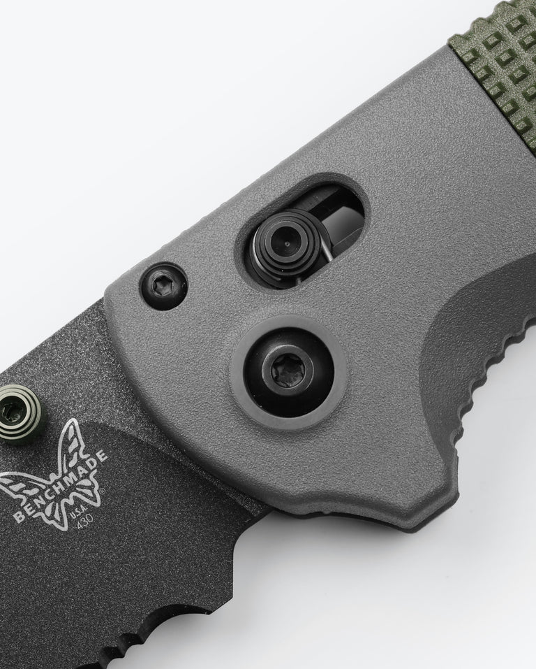 Benchmade Redoubt Knife