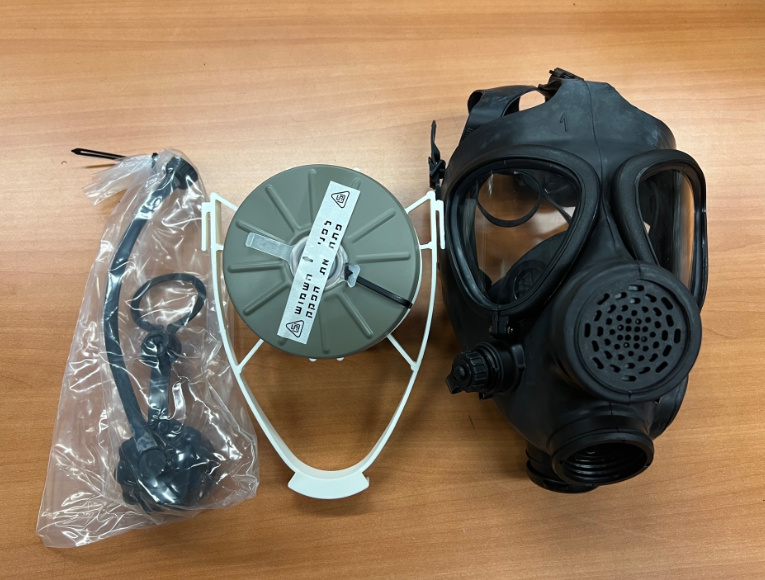 Israeli M-15 Gas Mask With Drink Tube & Filter *BRAND NEW*